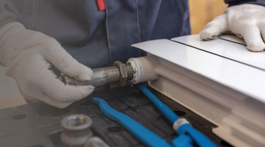 Expert burst pipe repair services in Millstadt, IL